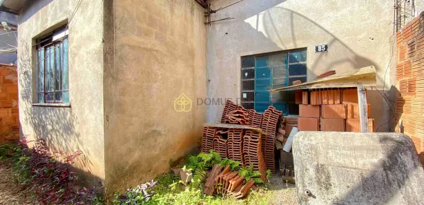 Casa com 2 Quartos à venda, 30m² no Colônia Santo Antônio, Barra Mansa