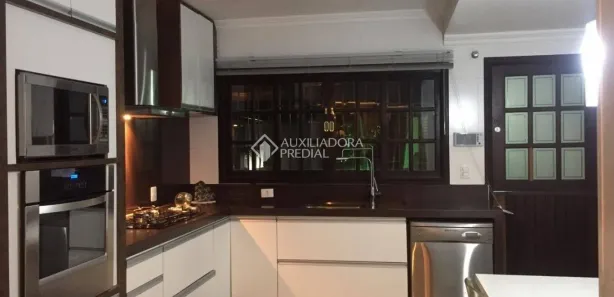 Sobrado com 4 Quartos à venda, 329m² no Pastoril, Ribeirão Pires