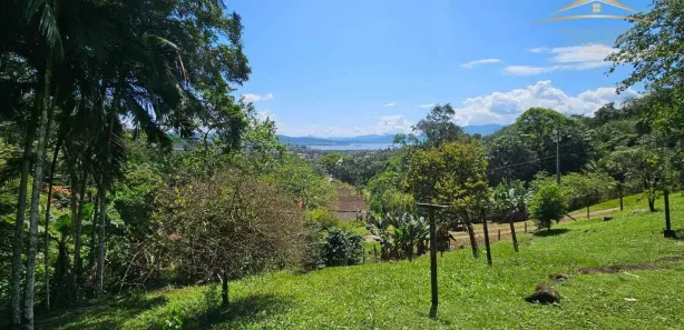 Fazenda / Sítio / Chácara com 3 Quartos à venda, 100m² no , Antonina