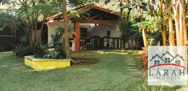Fazenda / Sítio / Chácara com 3 Quartos para alugar, 180m² no Jardim da Glória, Cotia