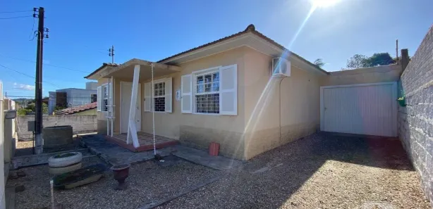 Casa com 3 Quartos para alugar, 132m² no Metropol, Criciúma