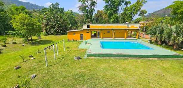 Fazenda / Sítio / Chácara com 2 Quartos à venda, 300m² no Iguaçu Velho, Nova Iguaçu
