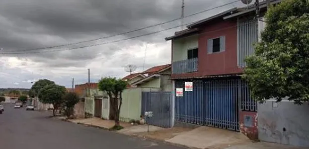 Sobrado com 2 Quartos à venda, 217m² no Parque Dona Esther, Cosmópolis