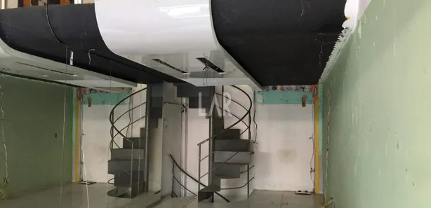 Loja / Salão / Ponto Comercial à venda, 70m² no Savassi, Belo Horizonte