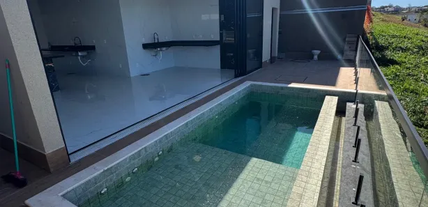 Casa de Condomínio com 3 Quartos à venda, 197m² no Jardins Nápoles, Senador Canedo