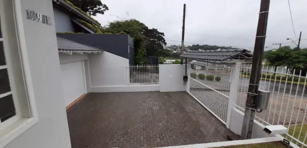 Casa com 3 Quartos para alugar, 180m² no Palmital, Chapecó