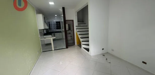 Sobrado com 2 Quartos para venda ou aluguel, 75m² no Centro, Bertioga