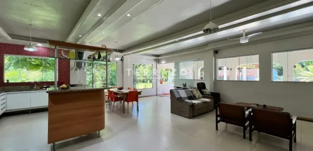 Fazenda / Sítio / Chácara com 6 Quartos à venda, 450m² no Vale das Pedrinhas, Guapimirim