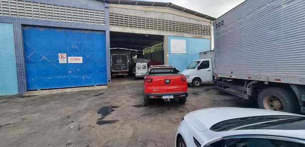 Garagem à venda, 400m² no Pirajá, Salvador