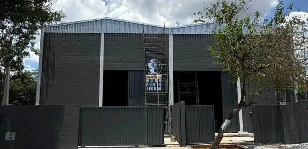 Galpão / Depósito / Armazém para alugar, 425m² no Jardim Jóia, Arujá
