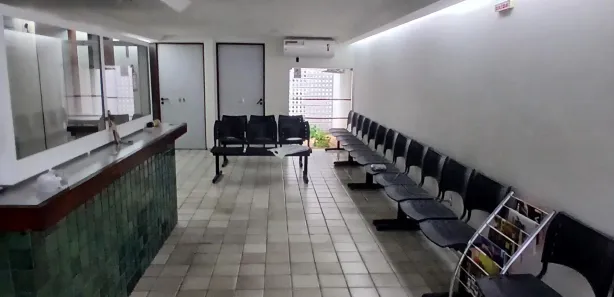 Casa Comercial com 9 Quartos para alugar, 400m² no Boa Vista, Recife