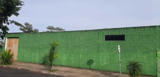 Loja / Salão / Ponto Comercial para alugar, 137m² no Vila Franko, Apucarana
