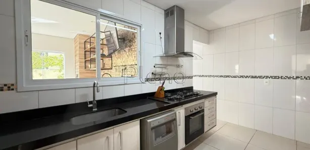 Casa de Condomínio com 3 Quartos à venda, 230m² no Residencial Aziz Louveira, Louveira