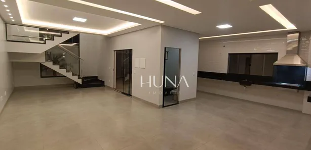 Sobrado com 3 Quartos à venda, 206m² no Setor Sol Dourado, Trindade
