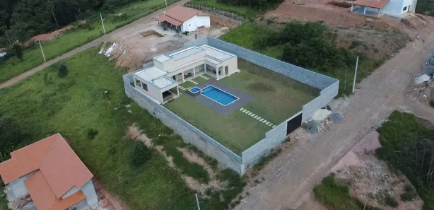 Fazenda / Sítio / Chácara com 3 Quartos à venda, 86m² no Centro, Mogi das Cruzes