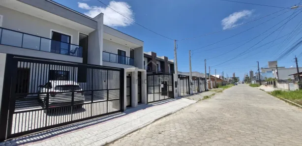 Sobrado com 3 Quartos à venda, 136m² no Itacolomi, Balneário Piçarras
