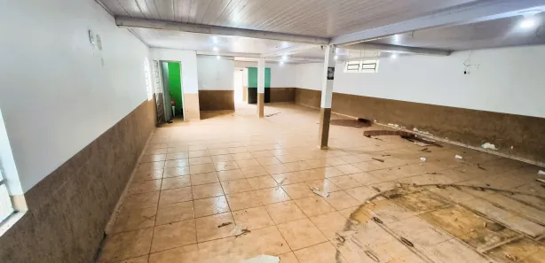 Loja / Salão / Ponto Comercial à venda, 360m² no Jardim Itau, Itaperuçu
