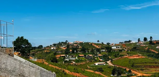 Terreno / Lote / Condomínio à venda, 600m² no Centro, Igaratá