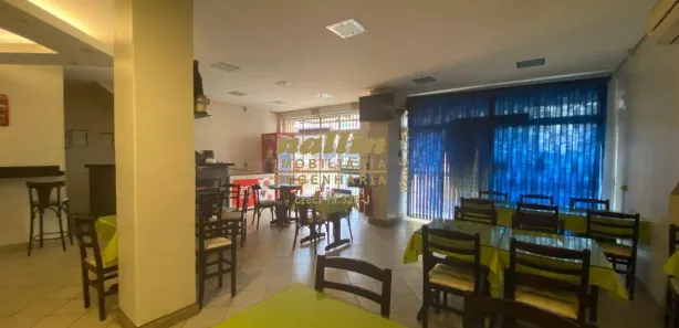 Loja / Salão / Ponto Comercial para venda ou aluguel, 204m² no Centro, Itatiba