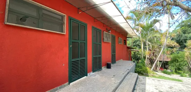 Casa de Condomínio com 5 Quartos para venda ou aluguel, 670m² no Chácara Santa Lúcia dos Ypes, Carapicuíba