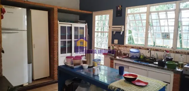 Fazenda / Sítio / Chácara com 3 Quartos à venda, 200m² no Curral, Ibiúna