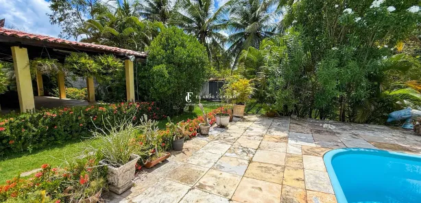 Fazenda / Sítio / Chácara com 3 Quartos à venda, 190m² no , Aquiraz
