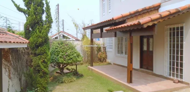 Casa Comercial com 3 Quartos para alugar, 225m² no Vila Júlia, Poá