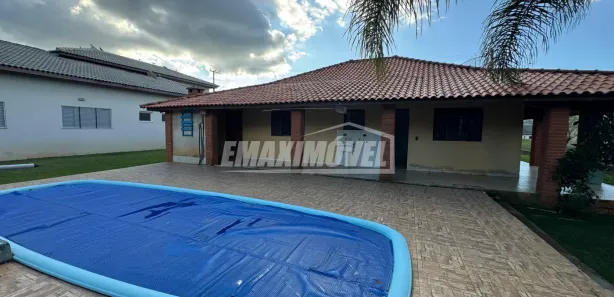 Fazenda / Sítio / Chácara com 2 Quartos para alugar, 234m² no Campo do Meio, Araçoiaba da Serra