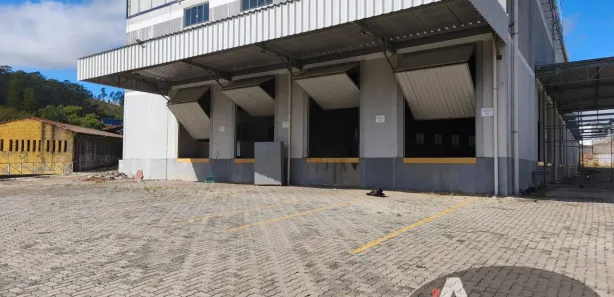 Galpão / Depósito / Armazém para alugar, 2247m² no Jundiaizinho (Terra Preta), Mairiporã