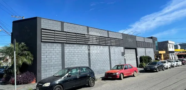 Galpão / Depósito / Armazém para alugar, 320m² no Vila Brás Cubas, Mogi das Cruzes