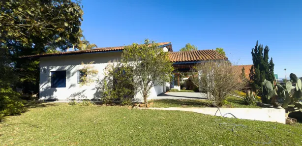 Casa de Condomínio com 3 Quartos para alugar, 300m² no Caraguatá, Mairiporã