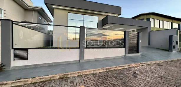 Casa de Condomínio com 4 Quartos à venda, 400m² no Região dos Lagos, Brasília