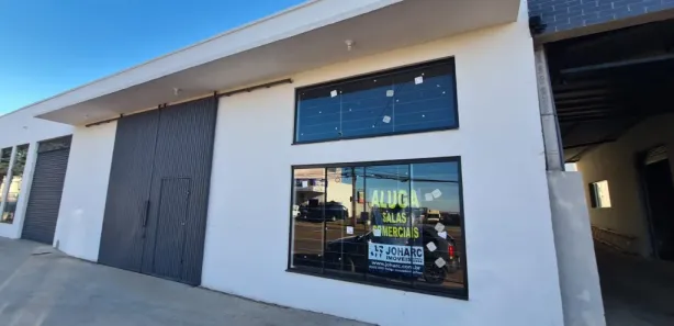 Loja / Salão / Ponto Comercial para alugar, 235m² no Jardim Apucarana, Apucarana
