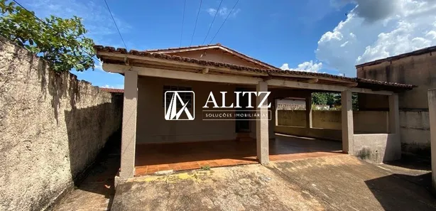 Casa com 3 Quartos à venda, 100m² no setor central, Nerópolis