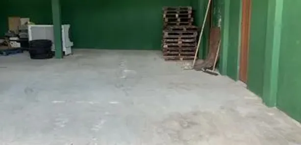 Galpão / Depósito / Armazém para venda ou aluguel, 440m² no Centro, Simões Filho