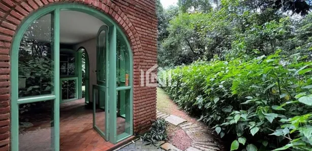 Fazenda / Sítio / Chácara com 6 Quartos para venda ou aluguel, 271m² no Taboleiro Verde, Cotia