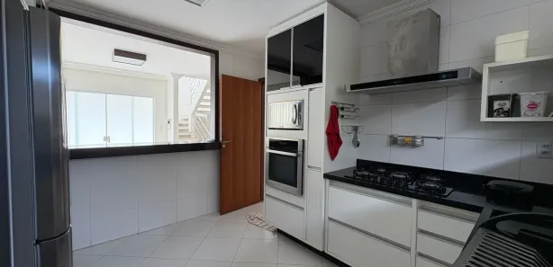 Casa de Condomínio com 4 Quartos à venda, 180m² no Buraquinho, Lauro de Freitas