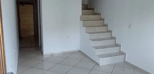 Casa de Condomínio com 2 Quartos à venda, 80m² no Reneville, Mairinque