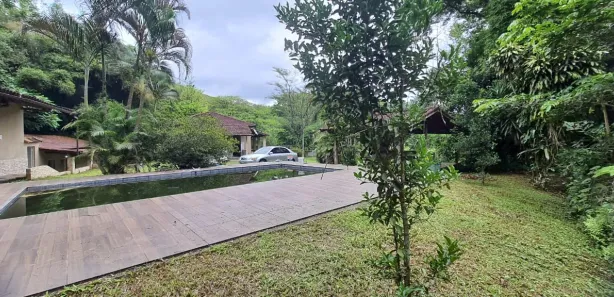 Fazenda / Sítio / Chácara com 5 Quartos à venda, 300m² no Xerém, Duque de Caxias