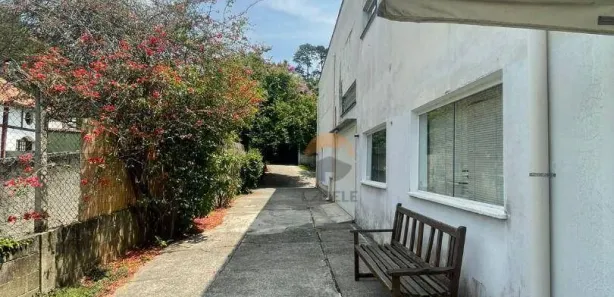 Galpão / Depósito / Armazém para alugar, 180m² no Vila Santo Antônio, Cotia