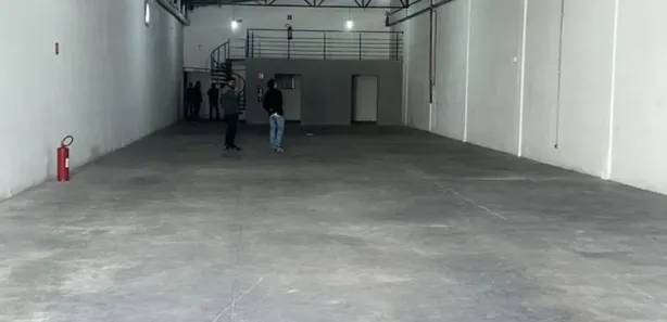 Galpão / Depósito / Armazém para alugar, 750m² no Jardim Nova Poá, Poá
