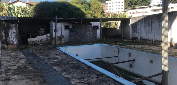 Terreno / Lote / Condomínio para alugar, 165m² no Centro, Viçosa