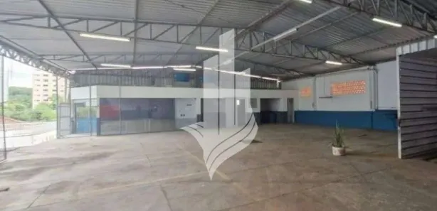 Galpão / Depósito / Armazém para alugar, 700m² no Centro, Blumenau