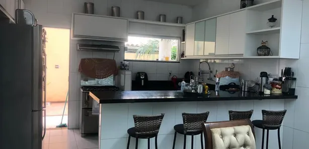 Casa de Condomínio com 6 Quartos para alugar, 790m² no Busca Vida (Abrantes), Camaçari