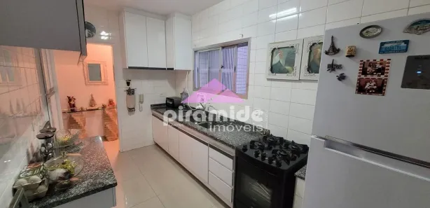 Cobertura com 3 Quartos para venda ou aluguel, 150m² no Centro, Caraguatatuba