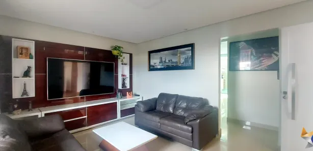 Sobrado com 4 Quartos à venda, 254m² no Taguatinga Norte, Brasília