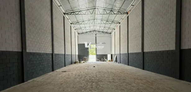 Galpão / Depósito / Armazém para alugar, 527m² no Jardim Jóia, Arujá
