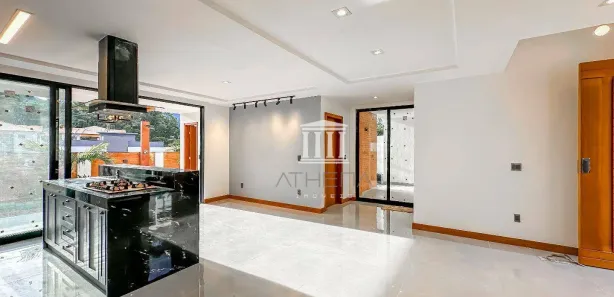 Casa de Condomínio com 4 Quartos à venda, 185m² no Golfe, Teresópolis