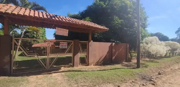 Fazenda / Sítio / Chácara com 3 Quartos para alugar, 1000m² no Centro (Padre Nóbrega), Marília