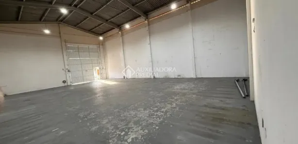 Galpão / Depósito / Armazém para alugar, 240m² no Centro, Camboriú